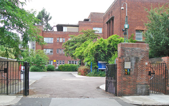 Ravenscourt Park Hospital